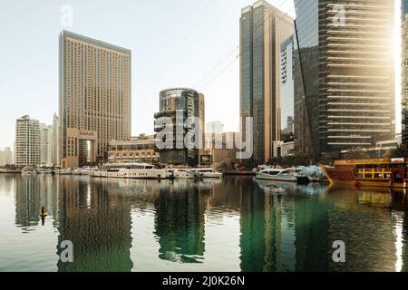 Moderni grattacieli di lusso di Dubai Marina, Emirati Arabi Uniti. Medio Oriente. Foto Stock