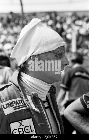 Niki Lauda, alla guida di una Marlboro-McLaren, vince il Gran Premio di Gran Bretagna a Brands Hatch. Lauda, campione del mondo nel 1975 e nel 1977, è salito al terzo posto nel campionato piloti, dietro Pironi e Watson. Didier Pironi è arrivato secondo a Brands e Patrick Tambay è terzo. Nella foto, Niki Lauda. 18th luglio 1982. Foto Stock