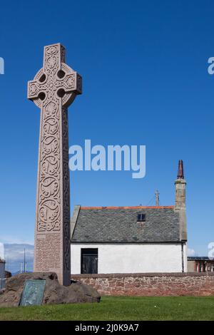NORTH BERWICK, EAST LOTHIAN, SCOZIA - AGOSTO 14 : Croce di pietra eretta in memoria di Catherine Watson a North Berwick, Scozia Foto Stock
