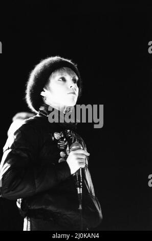 Pat Benatar, cantante, ritratto in concerto all'Hexagon, Reading, ottobre 1980. Foto Stock