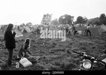 Festival Goers al National Rock Festival 20th, che si svolge dal 22nd al 24th agosto, a Richfield Avenue, Reading, agosto 1980. Foto Stock