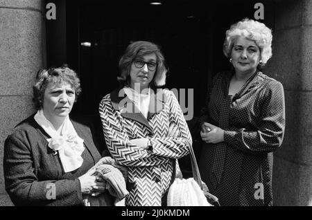 Scene fuori dal Bailey vecchio l'ultimo giorno del processo di Peter Sutcliffe, lo Yorkshire Ripper. 24th maggio 1981. Foto Stock