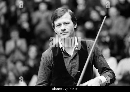 Embassy World Professional Snooker Championship al Crucible di Sheffield. Il look di un perdente, Alex 'Hurricane' Higgins. 13th aprile 1981. Foto Stock