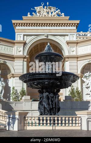 Vista del Caesars Palace fountan in Las Vegas Foto Stock