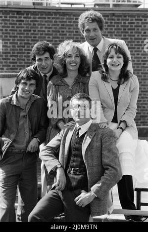 BBC Television annuncia i nuovi programmi autunnali oggi. Il nuovo team 'that's Life', Michael Groth, Bill Buckley, Esther Rantzen, Gavin Campbell, Joanna Monro e Doc Cox. 17th agosto 1982. Foto Stock