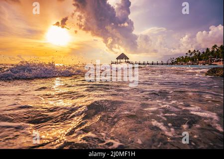 Gazebo al tramonto Foto Stock