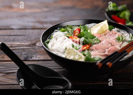 Zuppa vietnamita Pho Bo Foto Stock