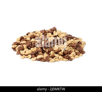 Fiocchi di mais al cioccolato e al miele su sfondo bianco. Colazione al mattino con latte Foto Stock