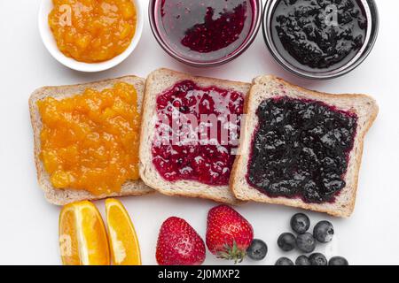 Piatto disporre delizioso pane di marmellata Foto Stock