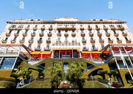 Facciata del lussuoso Grand Hotel nella città di Tremezzo. Lago di Como. Italia Foto Stock