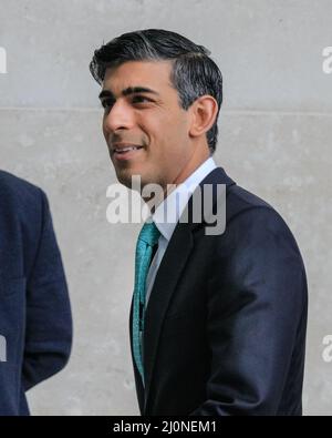 Londra, Regno Unito. 20th Mar 2022. Il deputato di Rishi Sunak, Cancelliere dello scacchiere alla BBC per un'intervista questa mattina. Credit: Imagplotter/Alamy Live News Foto Stock