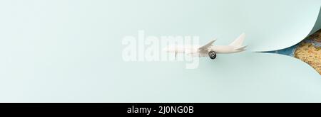 Piano giocattolo bianco con spazio per la copia. Alta qualità e risoluzione bellissimo concetto di foto Foto Stock