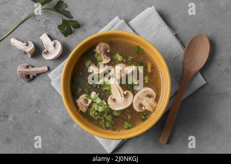 Vista dall'alto gustosa zuppa di funghi. Alta qualità e risoluzione bellissimo concetto di foto Foto Stock