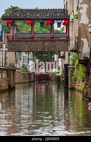 Crociera in barca sulla città canale di Suzhou - Cina Foto Stock