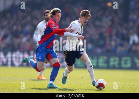 Londra, Regno Unito. Londra, Regno Unito. 20th Mar 2022. Londra, Regno Unito. 20th Mar 2022. Londra, Regno Unito. 20th marzo 2022. 20th marzo 2022; Selhurst Park, Crystal Palace, Londra, Inghilterra; Premier League Football, Crystal Palace Versus Everton; Anthony Gordon of Everton prende Conor Gallagher of Crystal Palace Credit: Action Plus Sports Images/Alamy Live News Credit: Action Plus Sports Images/Alamy Live News Credit: Action Plus Sports Images/Alamy Live News Foto Stock