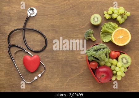 Vista dall'alto cibo sano World Heart Day. Alta qualità e risoluzione bellissimo concetto di foto Foto Stock