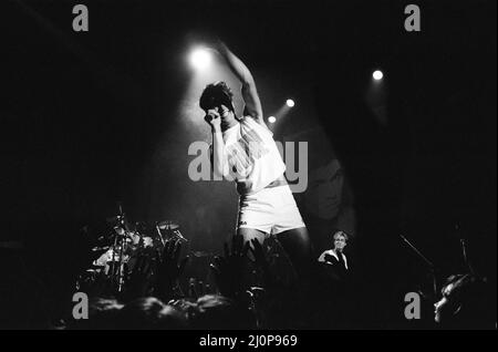 Nuova sensazione pop Wham! Foto in concerto ad Aberdeen, Scozia. Questa è stata la loro prima apparizione dal vivo ed è stata parte del loro Club Fantastic Tour. 9th ottobre 1983. Foto Stock