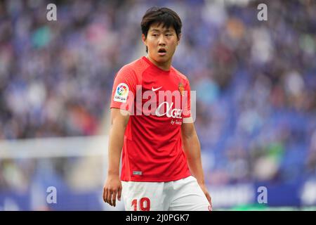 Barcellona, Spagna. 20th Mar 2022. Kang-in Lee di RCD Mallorca durante la partita la Liga tra RCD Espanyol e RCD Mallorca disputata allo Stadio RCDE il 20 marzo 2022 a Barcellona, Spagna. (Foto di PRESSINPHOTO) Credit: PRESSINPHOTO AGENZIA SPORTIVA/Alamy Live News Foto Stock