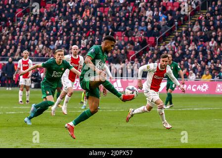 AMSTERDAM, PAESI BASSI - 20 MARZO: Reiss Nelson di Feyenoord Rotterdam durante la partita olandese Eredivie tra AFC Ajax e Feyenoord alla Johan Cruijff Arena il 20 marzo 2022 ad Amsterdam, Paesi Bassi (Foto di Pieter van der Woude/Orange Pictures) Foto Stock