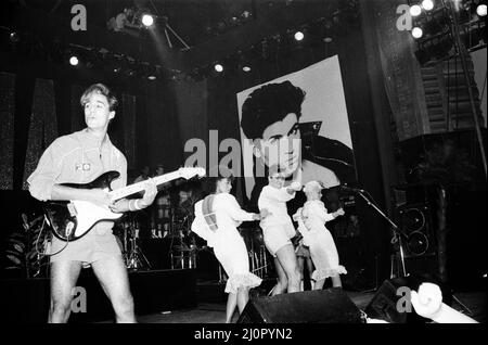 Nuova sensazione pop Wham! Foto in concerto ad Aberdeen, Scozia. Questa è stata la loro prima apparizione dal vivo ed è stata parte del loro Club Fantastic Tour. 9th ottobre 1983. Foto Stock