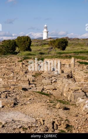 Faro di Paphos situato all'interno del Parco Archeologico di Paphos, Cipro, un sito patrimonio mondiale dell'UNESCO. Foto Stock