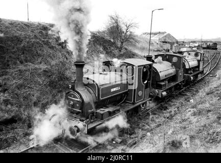 L'Inwell, una locomotiva a carro armato Hudswell Clarke 0-4-0 del 1937 28th marzo 1983, si mette in pratica Foto Stock