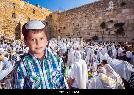 Ragazzo ebraico in yarmulke Foto Stock