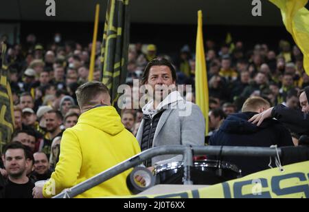 Primo: 03/20/2022 Fuvuball, calcio, 1.Bundesliga, stagione 2021/2022, 1.FC kV?ln, Koeln - BVB Borussia Dortmund guardò il blocco del ventilatore Ultras in kV?ln: Roman Weidenfeller Foto Stock