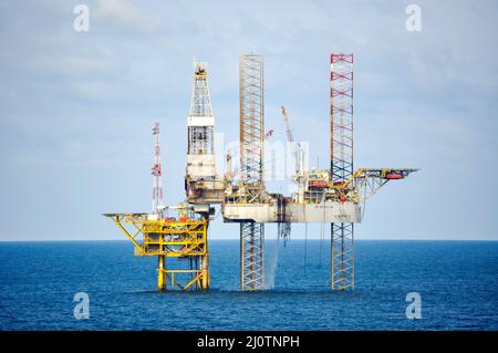 Oil Rig in ocean, Mare del Nord Europa Foto Stock