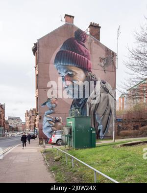 Murales dipinti sulle pareti si trovano sul Glasgow Mural Art Trail. Alcuni sono stati commissionati appositamente, come questo da 'Mug' Foto Stock