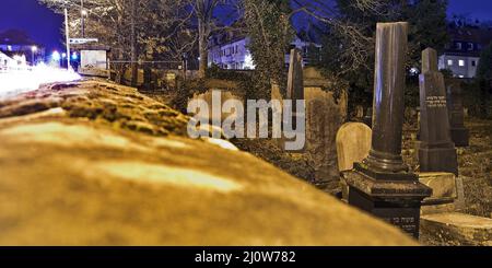 Cimitero ebraico, vista sul muro, Goettingen, bassa Sassonia, Germania, Europa Foto Stock