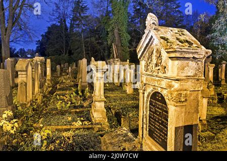 Cimitero ebraico di notte, Goettingen, bassa Sassonia, Germania, Europa Foto Stock