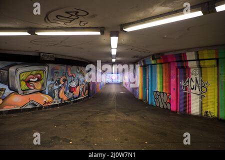 Street art a Kassel, sottopasso, rue - spazio per esperimenti urbani, Kassel, Assia, Germania, Europa Foto Stock