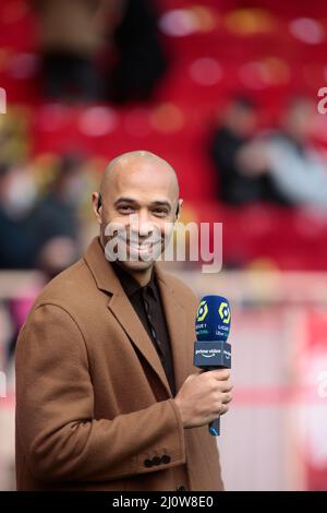 Monaco. 20th Mar 2022. Thierry Henry ex Monaco giocatore durante il campionato francese Ligue 1 partita di calcio tra Monaco e Parigi Saint-Germain il 20 marzo 2022 allo stadio Louis II di Monaco - Foto Nderim Kaceli / DPPI Credit: DPPI Media/Alamy Live News Foto Stock