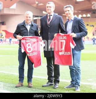 Monaco. 20th Mar 2022. Ex giocatore di Monaco, Rui Barros e Collins con il Vice Presidente del club durante il campionato francese Ligue 1 partita di calcio tra Monaco e Parigi Saint-Germain il 20 marzo 2022 allo stadio Louis II di Monaco - Photo Nderim Kaceli / DPPI Credit: DPPI Media/Alamy Live News Foto Stock