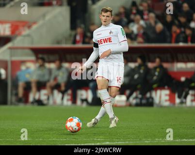 Colonia, Germania. 20th Mar 2022. Bundesliga 27th giorno di fiammazione, 1. FC Koeln - Borussia Dortmund, Luca Kilian (Koeln) controlla la palla. Credit: Juergen Schwarz/Alamy Live News Foto Stock