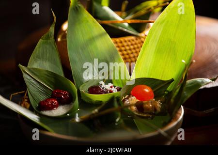 Materiali alimentari di preparazione Zongzi Foto Stock