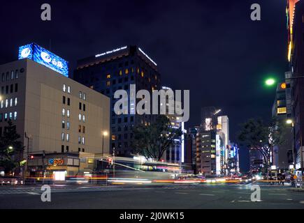 Harumi dori Avenue all'illuminazione notturna. Ginza. Tokyo. Giappone Foto Stock