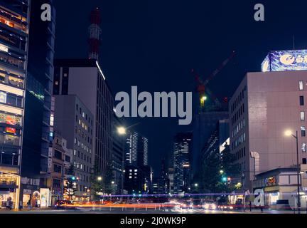 Harumi dori Avenue all'illuminazione notturna. Ginza. Tokyo. Giappone Foto Stock