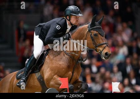 Parigi, Francia. 20th Mar, 2022. Compete durante il Saut Hermes a le Grand Palais Ephemere il 20 marzo 2022 a Parigi, Francia. Photo Laurent Zabulon/ABACAPRESS.COM Credit: Abaca Press/Alamy Live News Foto Stock