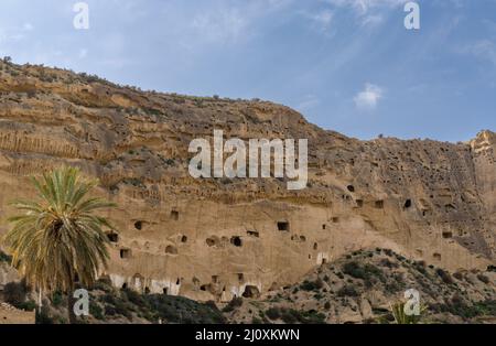 Vista delle grotte troglodyte Cuevas del Calguerin a Cuevas del Almanzora Foto Stock