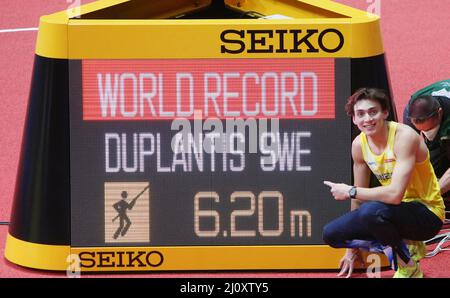 Belgrado, Serbia. 20th Mar 2022. Belgrado, Serbia. 20th Mar 2022. Armand DUPLANTIS of Sweden, World Record Pole Vault Men durante i Campionati mondiali di atletica indoor 2022 il 20 marzo 2022 presso la Stark Arena di Belgrado, Serbia - Foto Laurent Lairys / DPPI Credit: DPPI Media/Alamy Live News Credit: DPPI Media/Alamy Live News Foto Stock