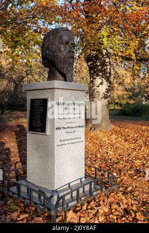 Busto di Rabindranath Tagore di Shenda Amery - Gordon Square, Bloomsbury, Londra, Regno Unito Foto Stock