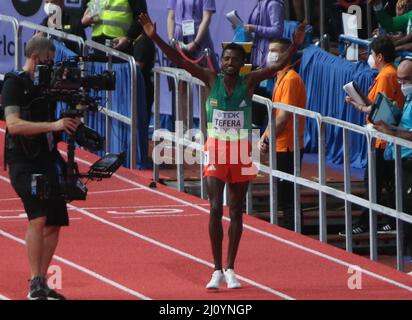 Samuel TEFERA di Etiope finale 1500 M uomini durante i Campionati mondiali di atletica indoor 2022 il 20 marzo 2022 alla Stark Arena di Belgrado, Serbia. Foto di Laurent Lairys/ABACAPRESS.COM Foto Stock