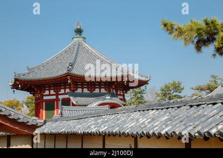 Tempio di Kofuku-ji, sito patrimonio dell'umanità dell'UNESCO a Nara, Giappone Foto Stock