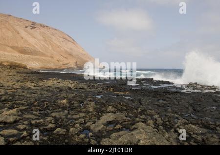 Costa orientale dell'isolotto del Montana Clara. Riserva naturale integrale di Los Islotes. Isole Canarie. Spagna. Foto Stock