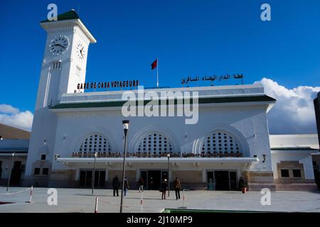 CASABLANCA, MAROCCO - 20 NOVEMBRE; piazzale della stazione ferroviaria principale 2018 Foto Stock