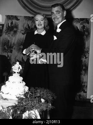 Matrimonio di CLARK GABLE alla sua moglie SYLVIA ASHLEY del 4th il 20th dicembre 1949 Pubblicità per Metro Goldwyn Mayer Foto Stock