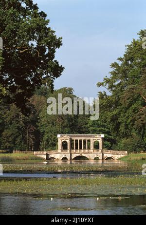 Stowe Landschaftsgarten, Palladianische Brücke Foto Stock