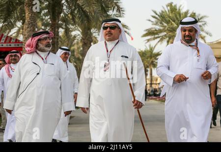 Bahrain International Circuit, Sakhir, Bahrain il 20 marzo 2022 sua altezza reale il principe Salman bin Hamad al Khalifa, il principe ereditario e primo ministro del Bahrain durante LA FORMULA 1 GULF AIR BAHRAIN GRAND PRIX 2022, Phil Duncan Credit: Every Second Media/Alamy Live News Foto Stock